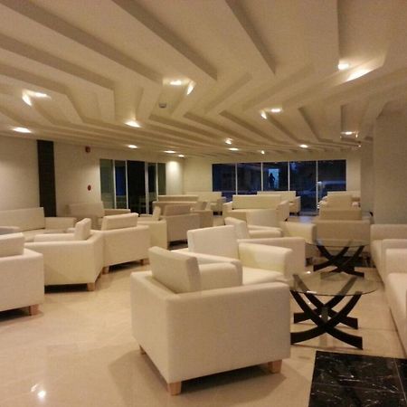 Hotel R-Con Rest Sea à Pattaya Extérieur photo