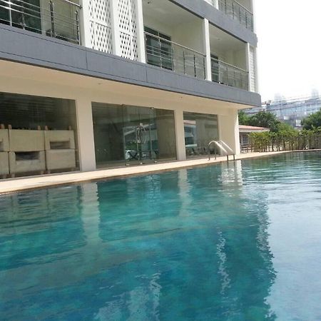 Hotel R-Con Rest Sea à Pattaya Extérieur photo