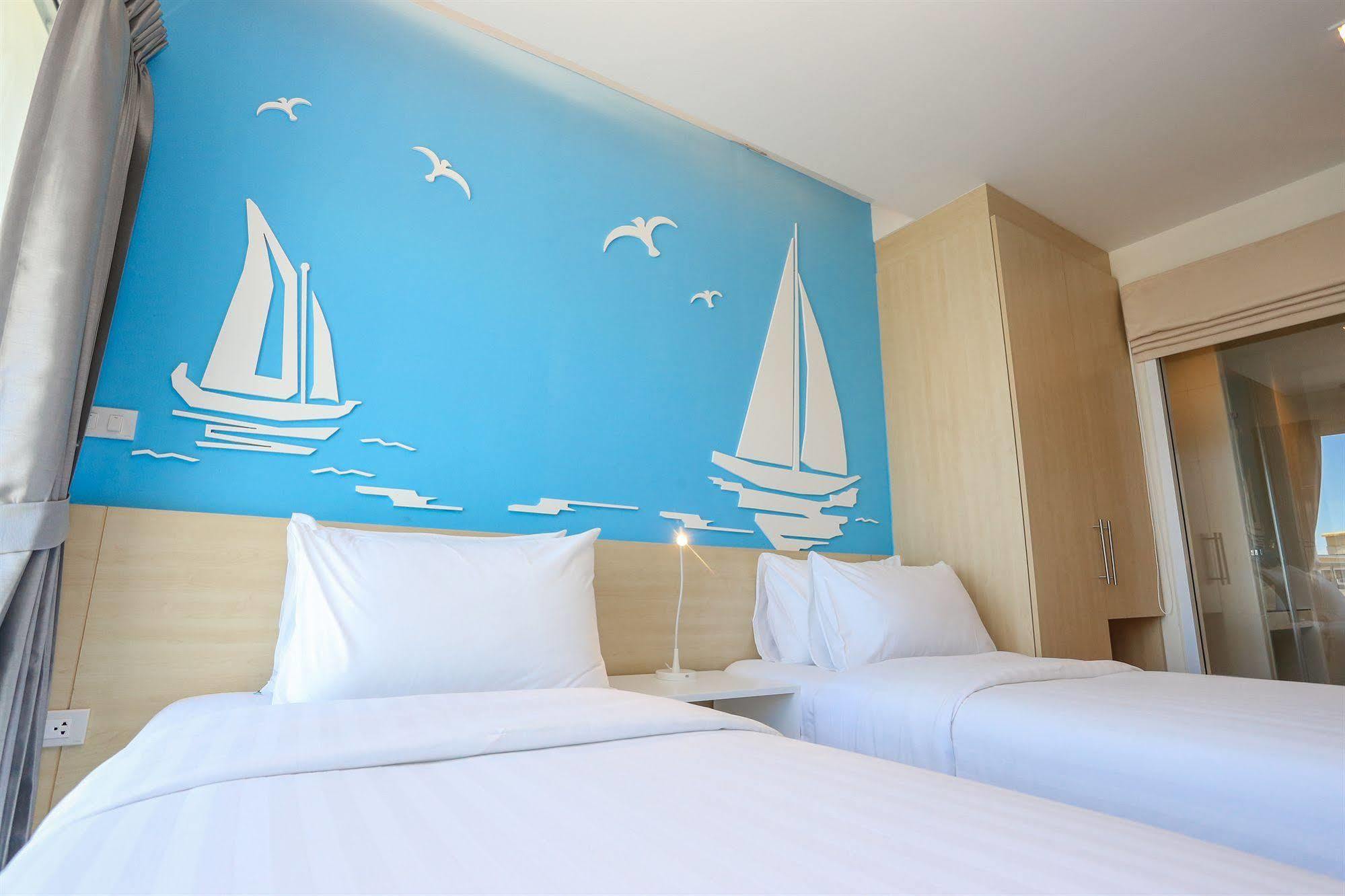 Hotel R-Con Rest Sea à Pattaya Extérieur photo